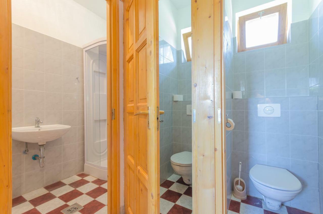 Sipito Pihenopark Otel Pilis Dış mekan fotoğraf