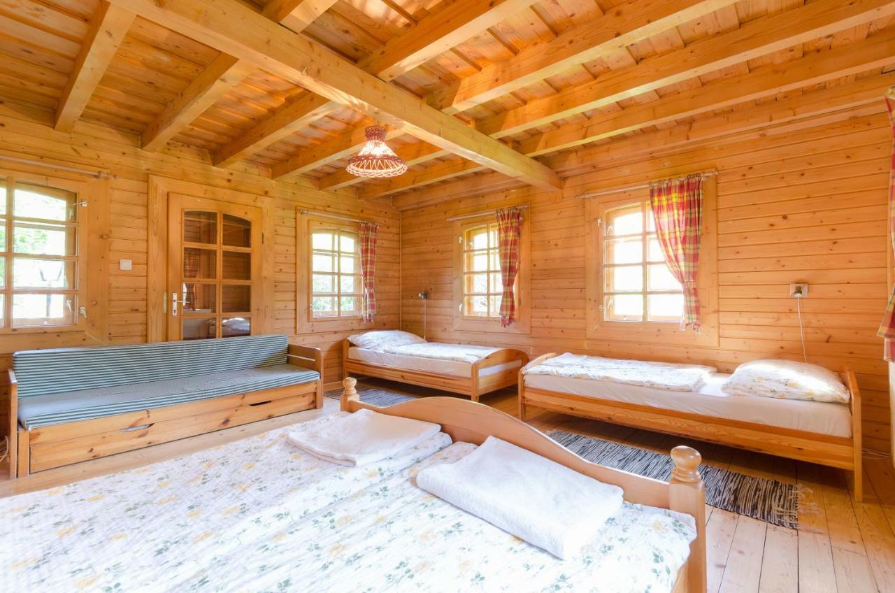 Sipito Pihenopark Otel Pilis Dış mekan fotoğraf