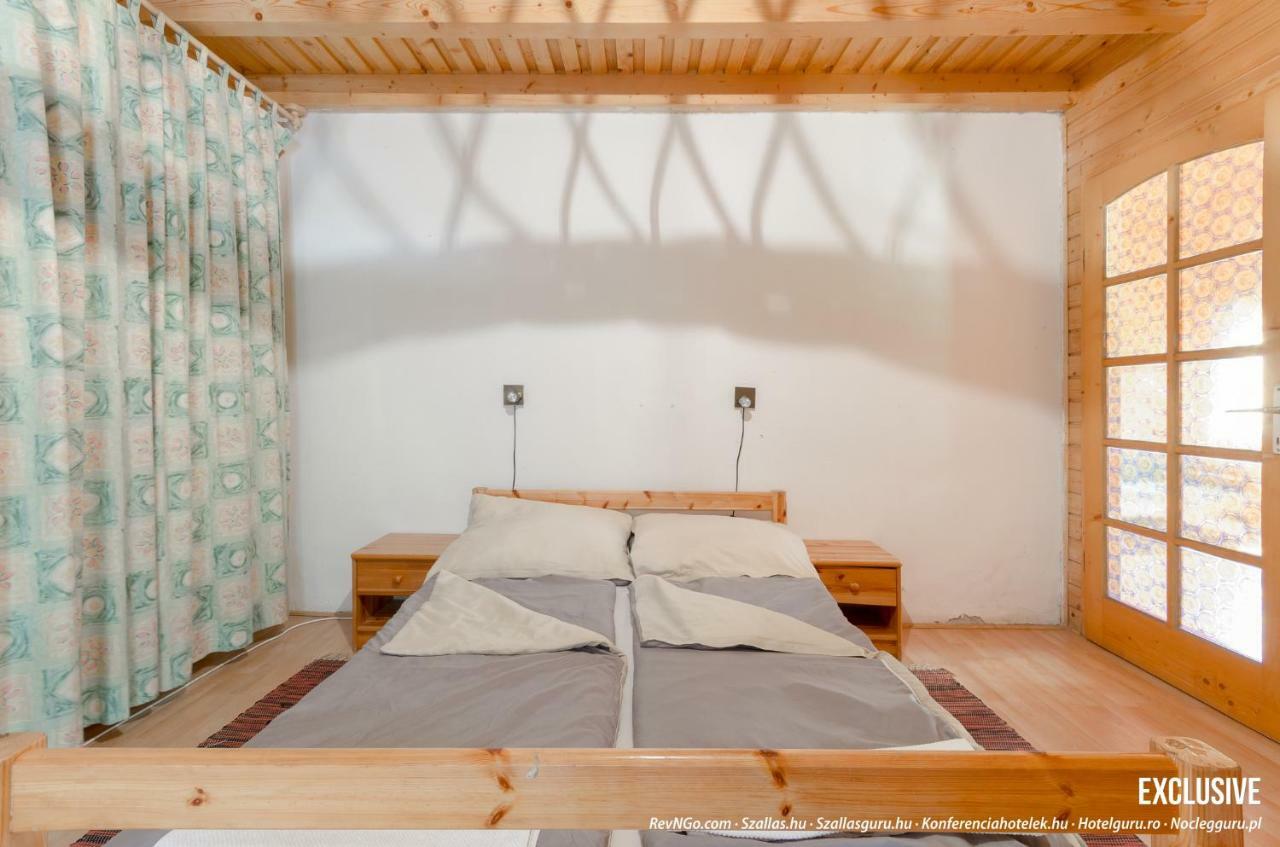 Sipito Pihenopark Otel Pilis Dış mekan fotoğraf