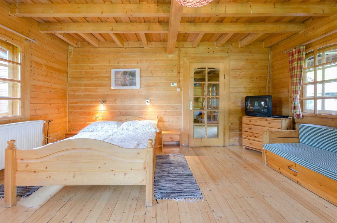 Sipito Pihenopark Otel Pilis Dış mekan fotoğraf