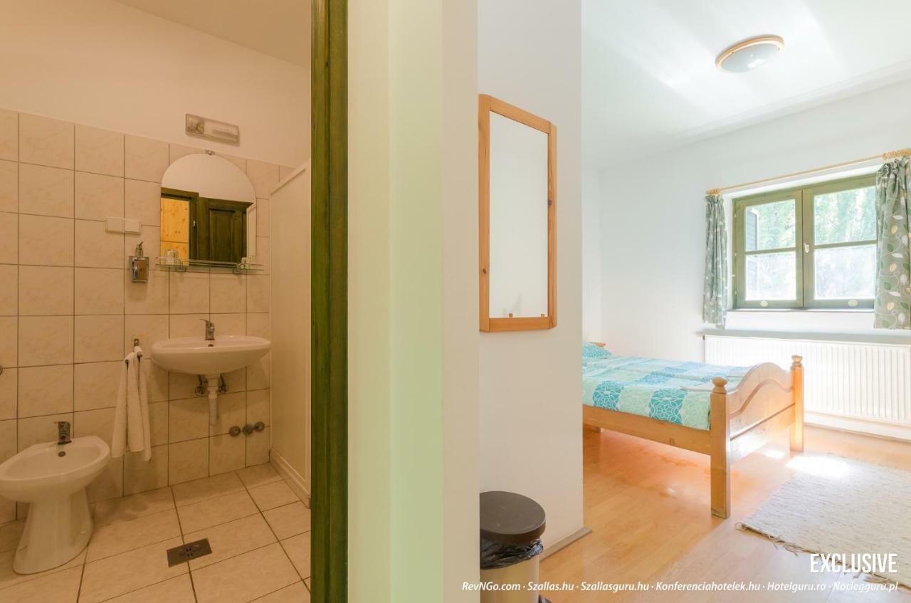 Sipito Pihenopark Otel Pilis Dış mekan fotoğraf