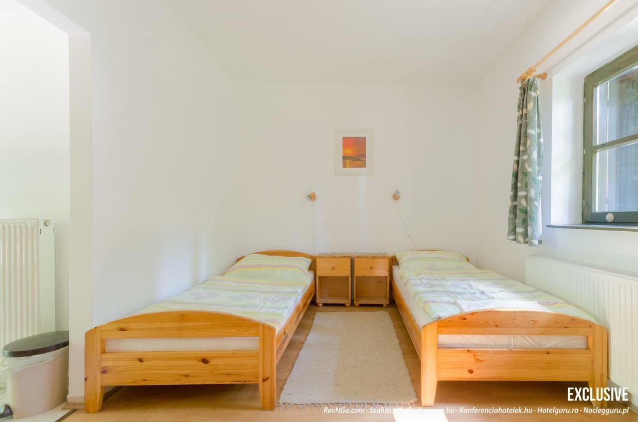 Sipito Pihenopark Otel Pilis Dış mekan fotoğraf